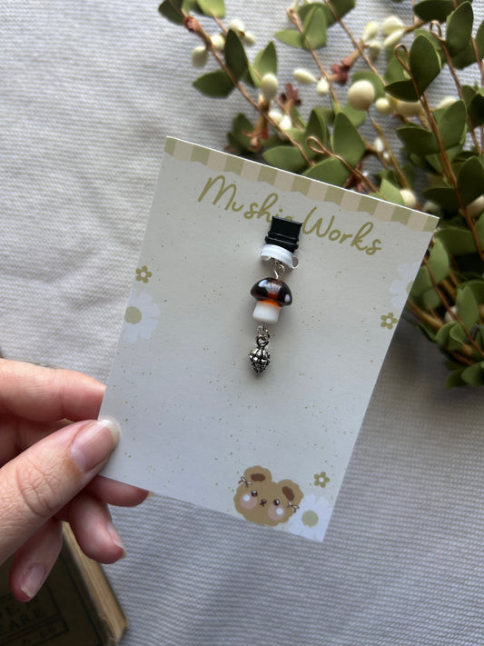 Pinecone Toadstool Kindle Charm
