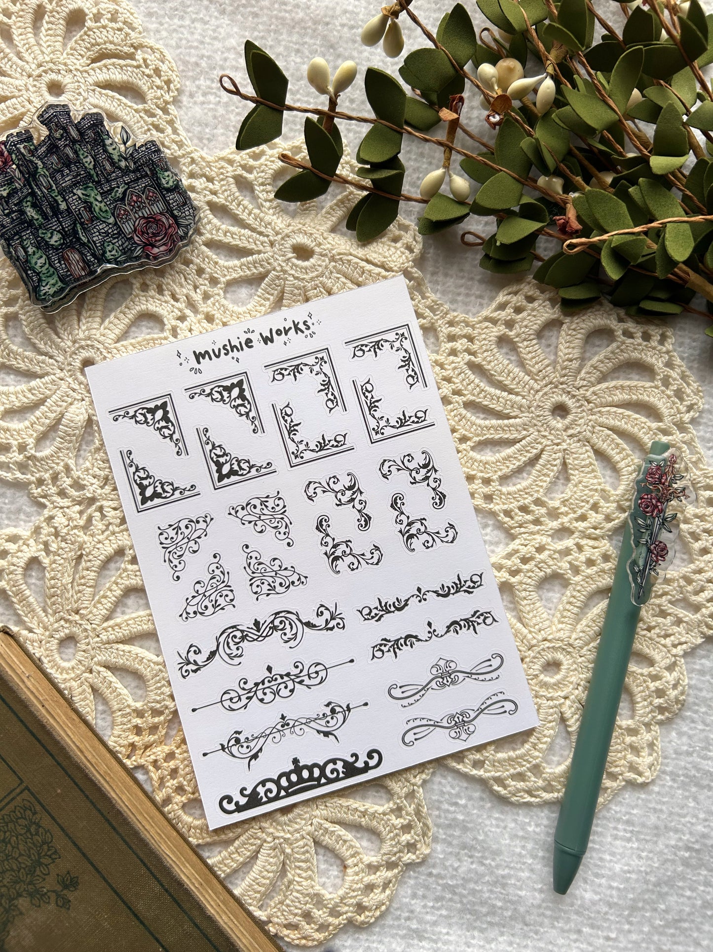 Royal Corners & Accents